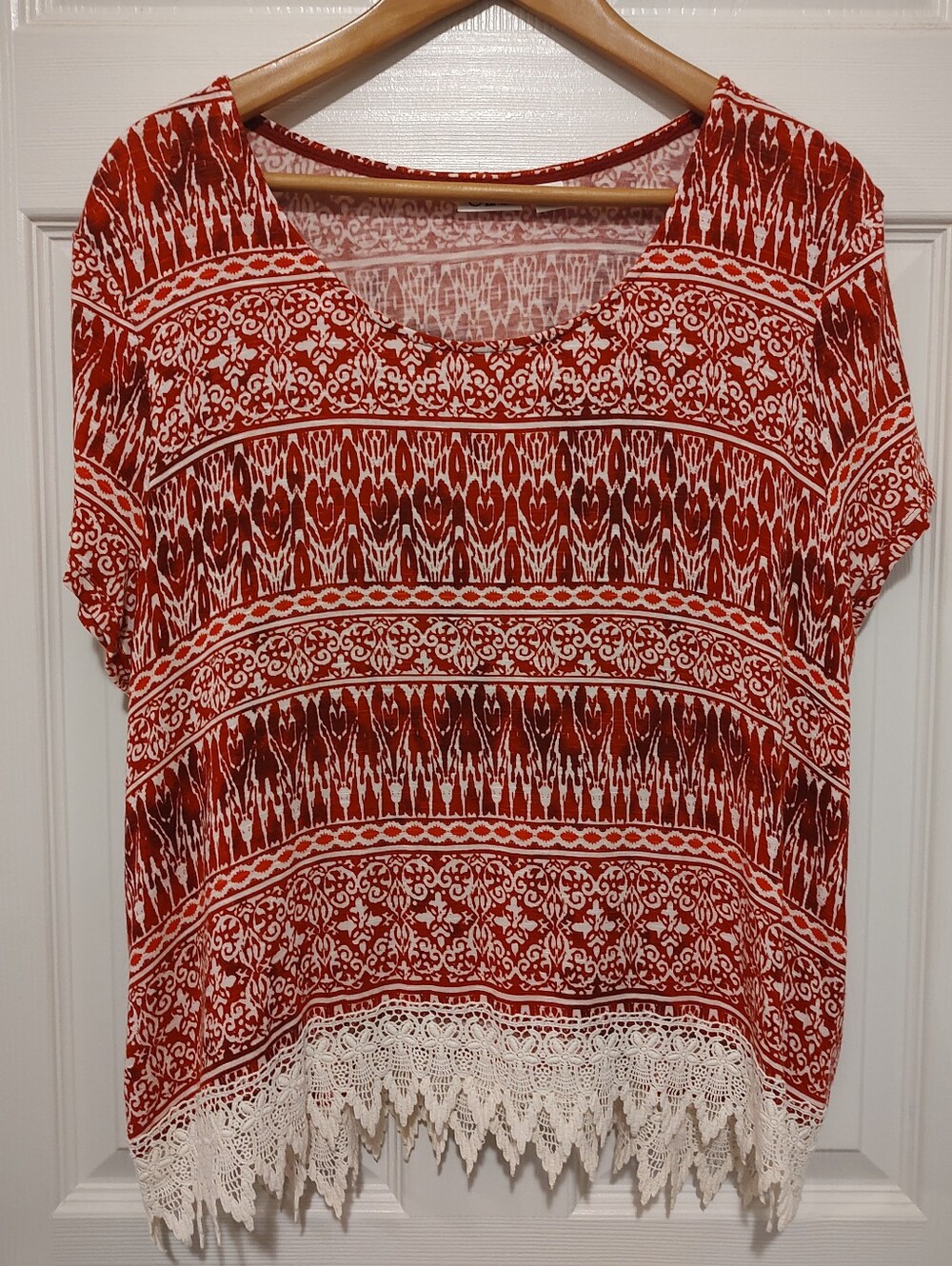 Women's Red Patterned Short Sleeve Top with Crochet Hem